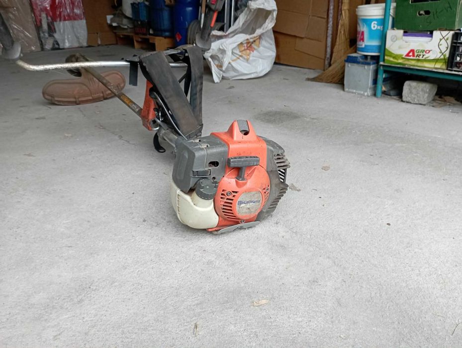 Моторни чупачка за черупкови, пръскачка, коса, мини трион, ермомелка