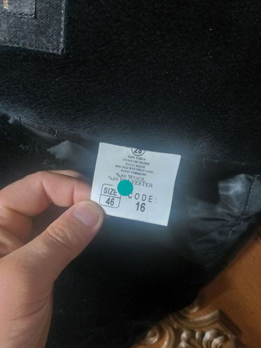 Palto erkaklarniki yangi