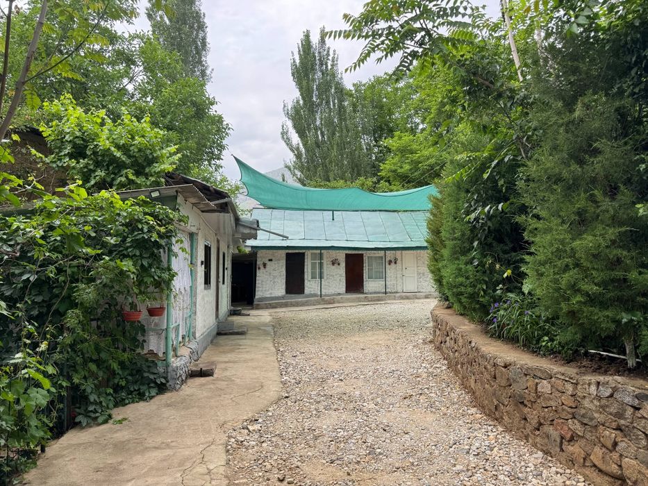 Dacha BURCHMULLA suv buyida joylashgan