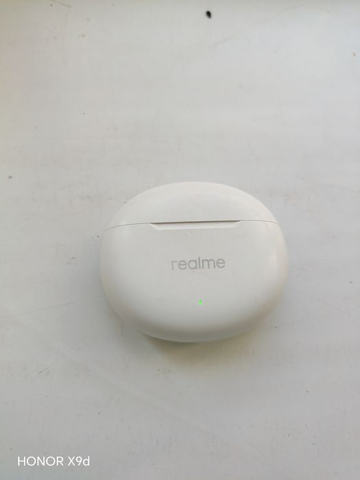 Realme naushnik uchun zaryadlash qutisi
