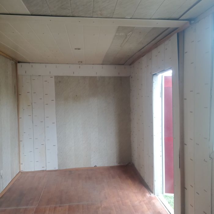 Продаю бытовку ..