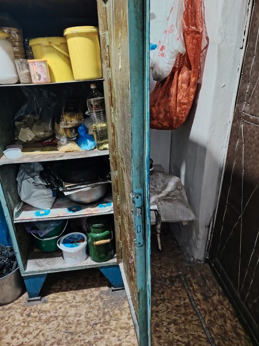 Продам сейф металлический