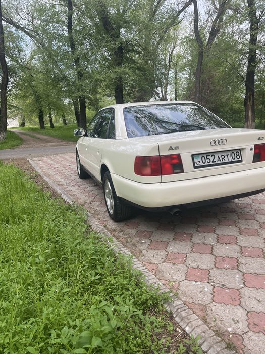 Продам Ауди А6 с4