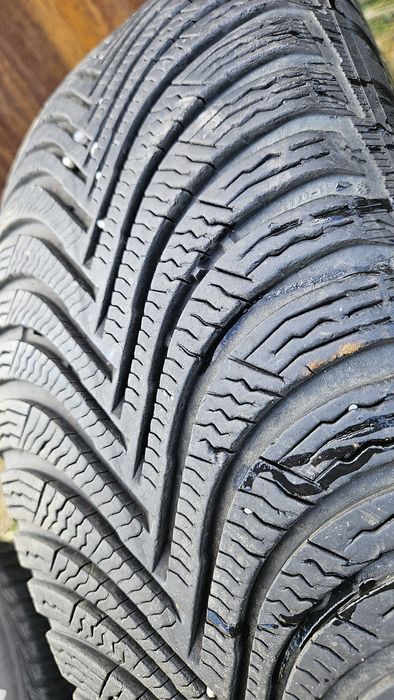 2бр гуми 215 60 17 мишелин