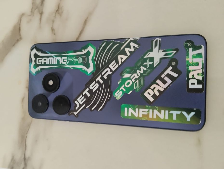 Tehno Spark 10 без гаранти