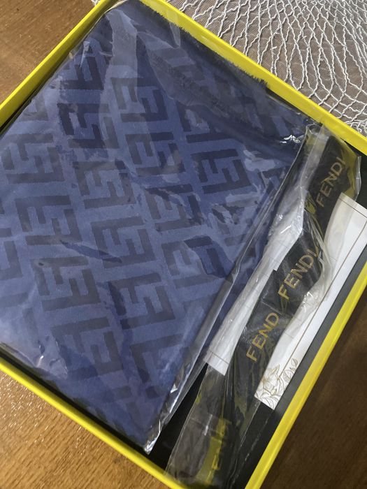 Set esarfa , Fendi