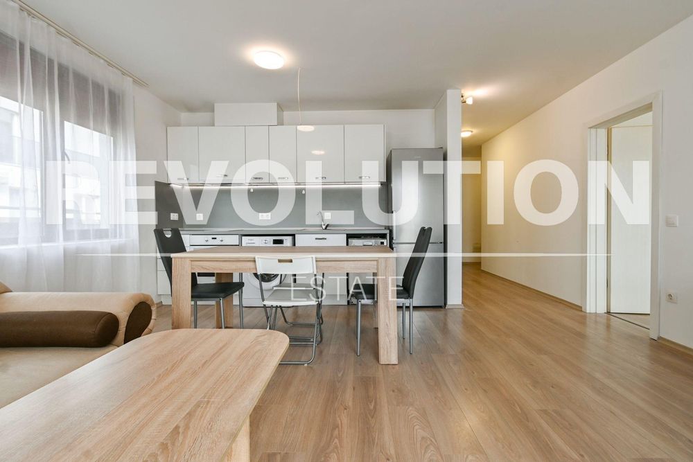 Многостаен апартамент в ж.к. Кръстова вада