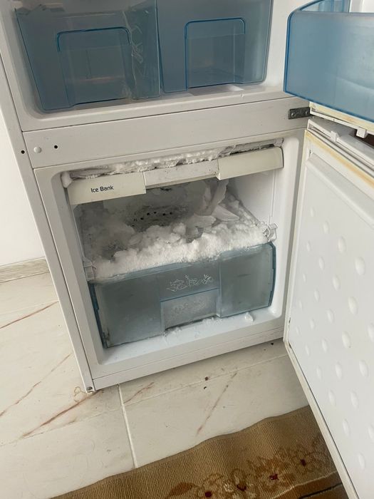 Продам холодильник