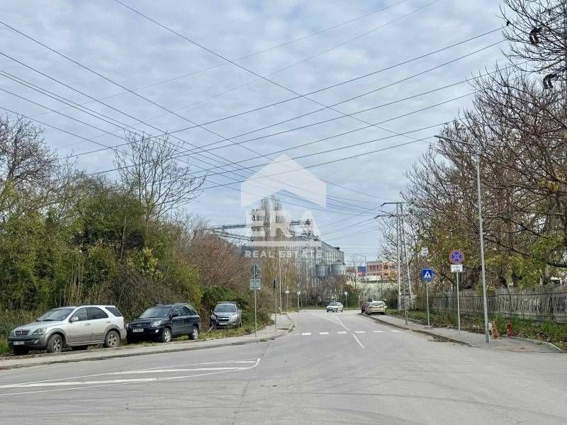 Промишлен парцел в ЗПЗ - гр. Варна, с ПУП, проект, разрешително за стр