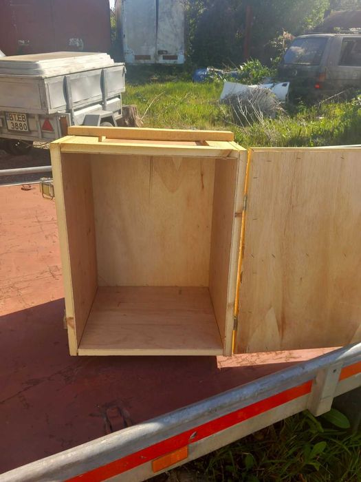 СЕЗОНЪТ НА ЧЕРНИЯ ПЕТЪК Дървени кутии/ сандъци за съхранение с капак