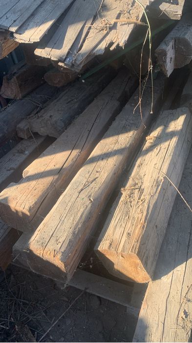 Grinzi vechi de lemn din casa romnaneasca