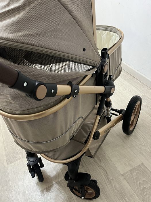 Коляска для малыша