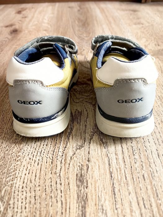 Маратонки GEOX размер 26