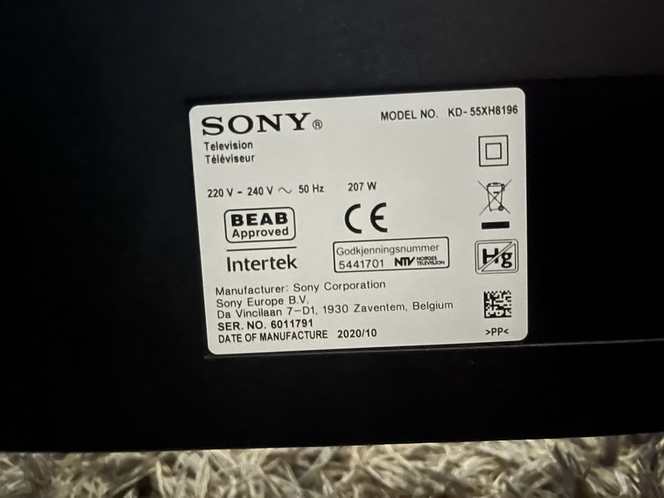 Vand televizor sony 145 diagonală