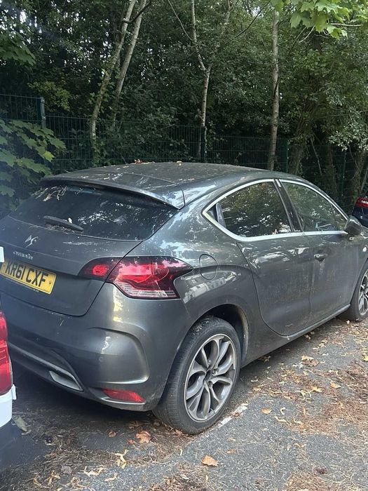 На части Citroen DS4 1.6 HDi 2014 година