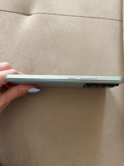 Продавам Xiaomi 13T