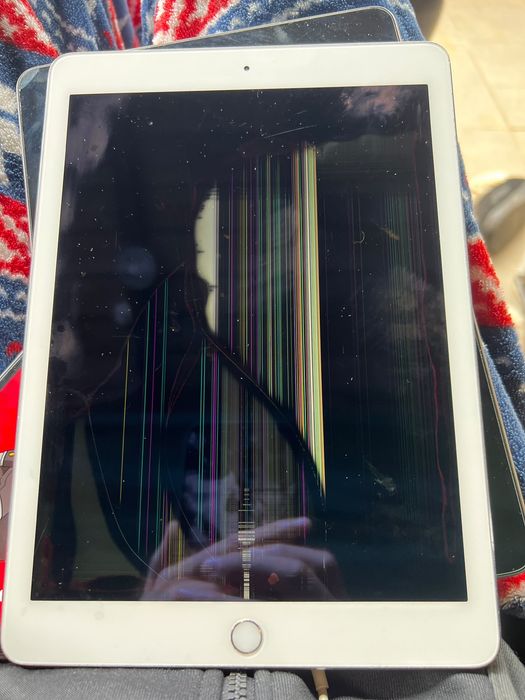 Iphone XR , Ipad 6 , Ipad 6