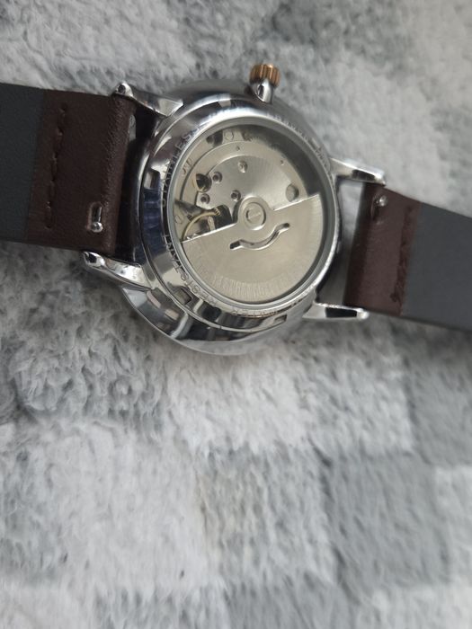 Ceas Luobin, automatic