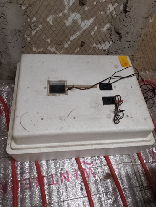 Продам инкубатор