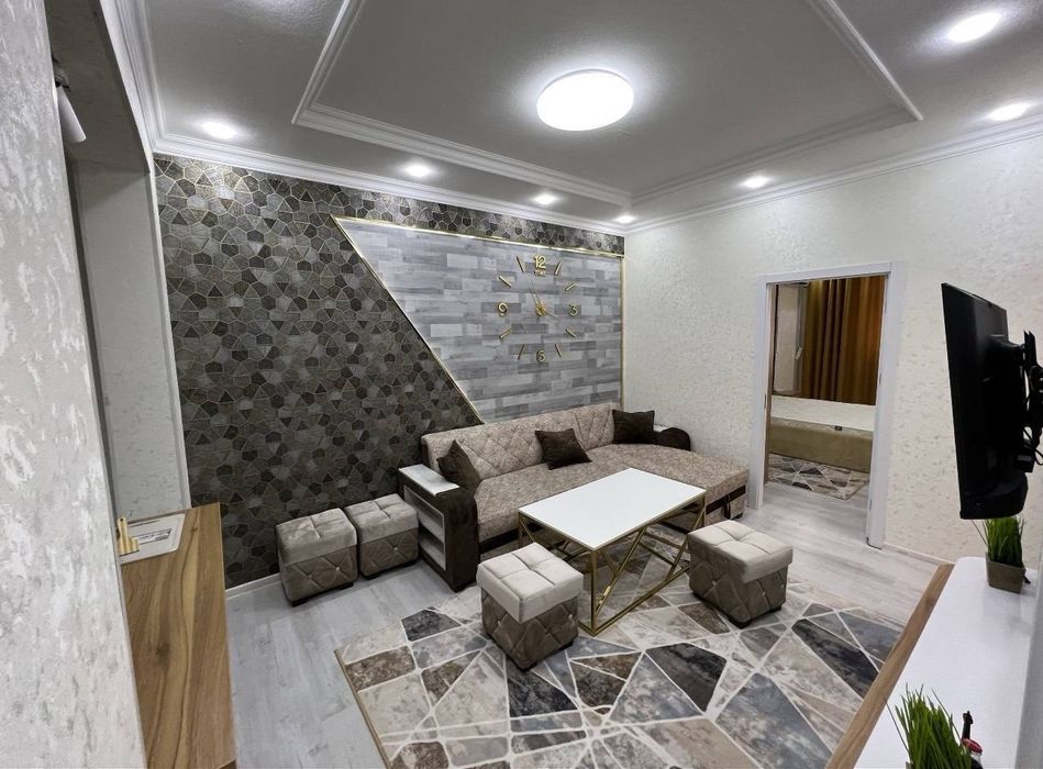 Чиланзар-3.  2/4/4 метро Новза