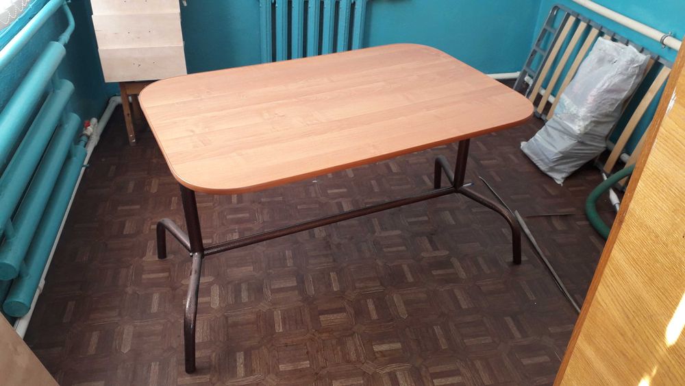 Стол офисный б/у.