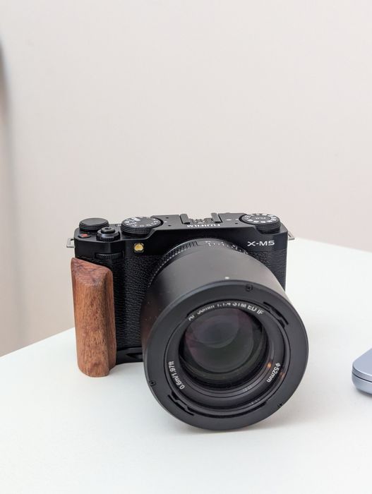 Fujifilm xm5 + 3 объектива.