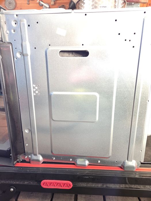 Electrolux-фурна EOB33100X