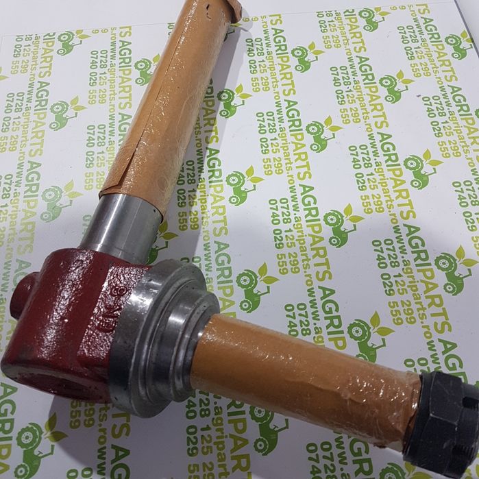 Fuzeta stanga cu piulita tractor u650