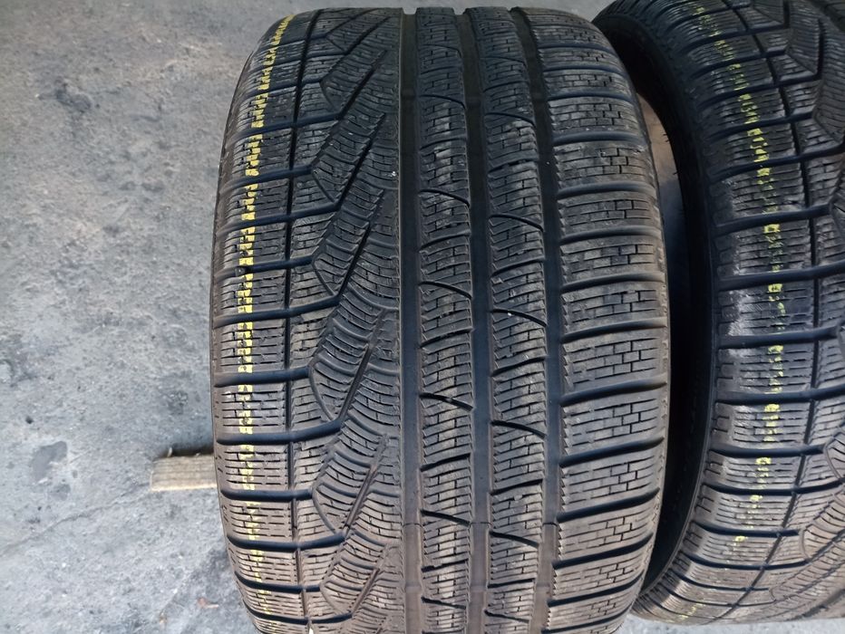 2 anvelope de iarna Pirelli 285/35 R19 dot 2318