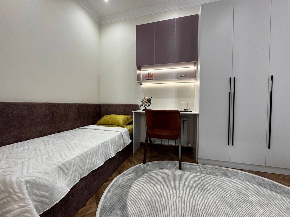 Ареда Ойбек о новатройка 4 комнт Сдаётся новая квартира