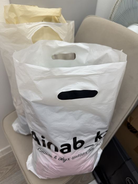 Отдам 2 пакета вещей