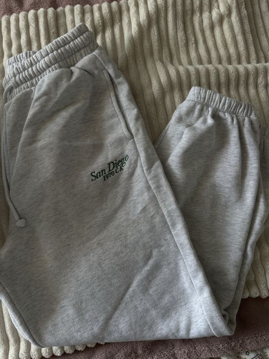 Сив анцуг на Zara
