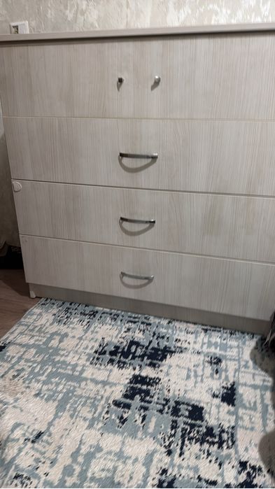 Комод. 10000 тенге