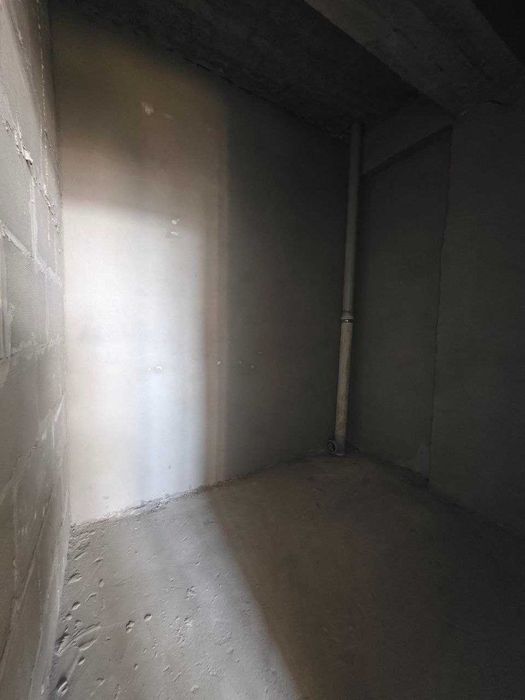 Продаётся 3х комн квартира на 3+4 этажах Ор-р 5 микрорайон Лагманная