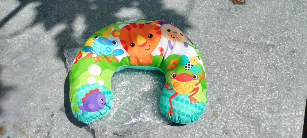 Бебешка възглавничка за игра по корем Fisher Price