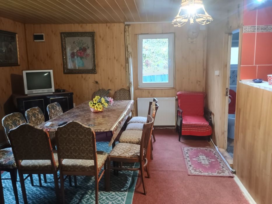 Închiriez casa la țară  pe termen lung