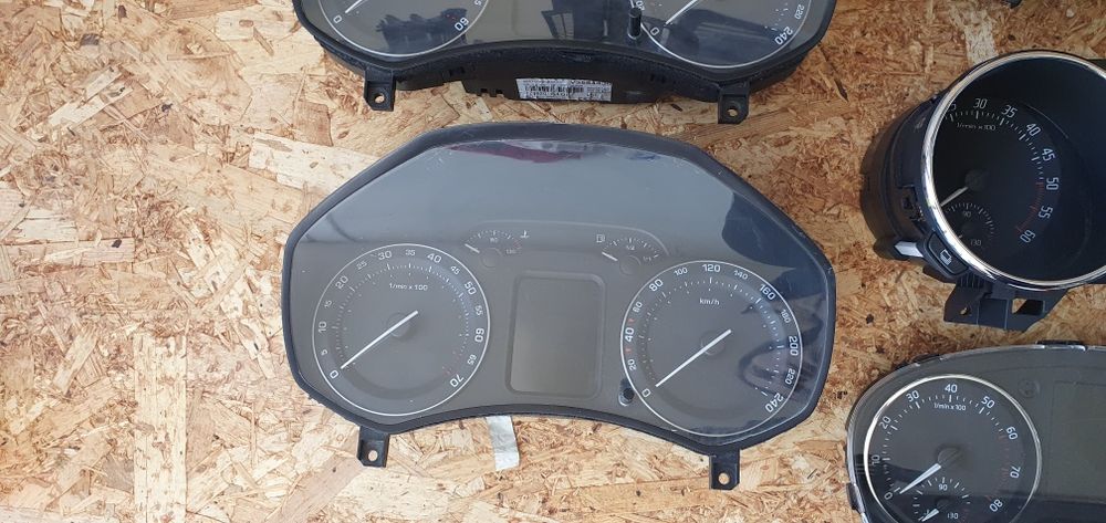 Ceasuri bord  Skoda Superb  / Yeti / Fabia / Rapid  / Octavia / Citigo