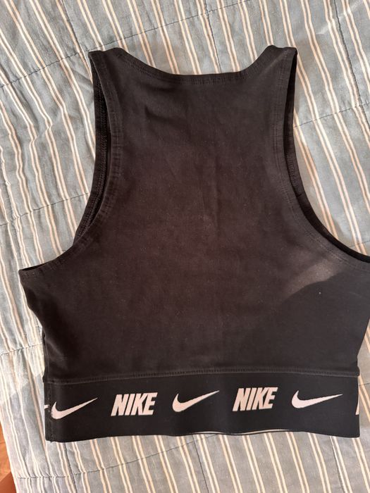 Дамски топ Nike