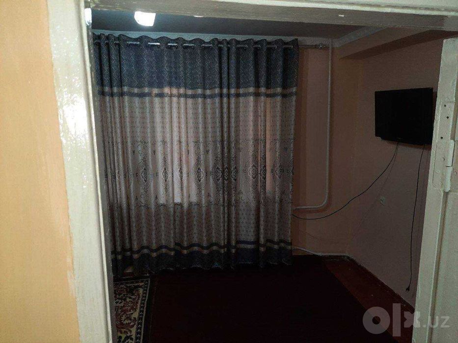 1 xonali kvartirada xona ijaraga beriladi.