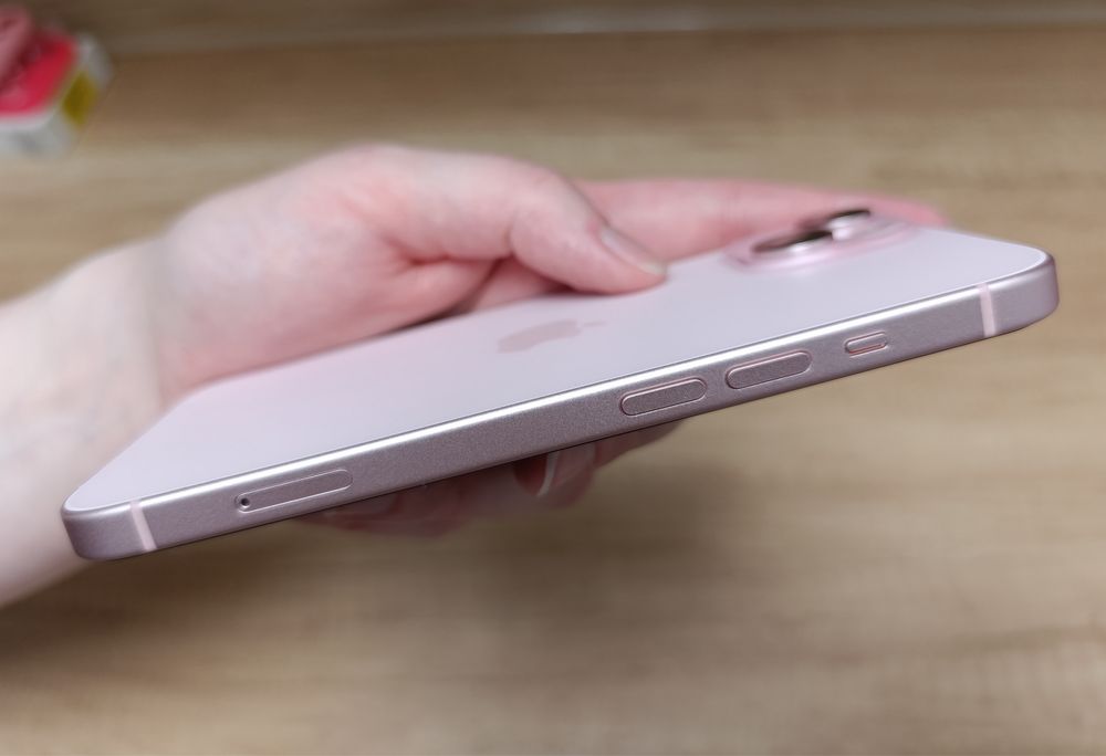 iphone 15 128Gb розовый