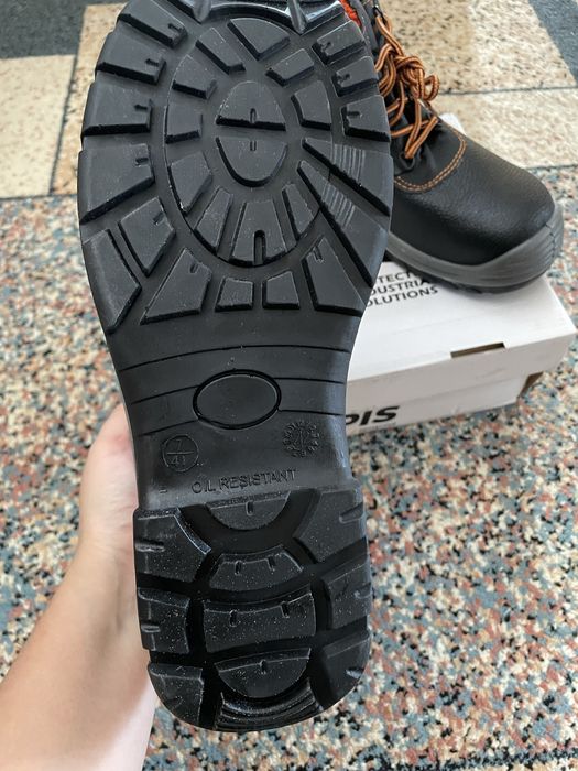 Спецботинки летние и зимние