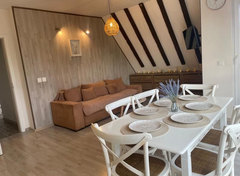 Дава се под наем Тристаен апартамент в Пловдив, Христо Смирненски - 70 кв.м за 500 € - Снимка #1