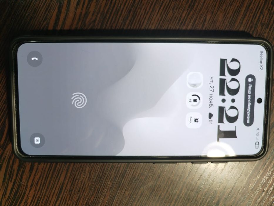 Продам телефон Самсунг с21 5G