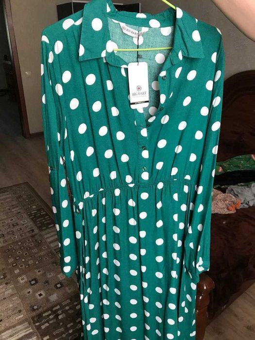 Продам платье в горошек