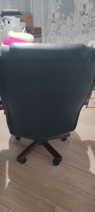 Офисное кресло немецкое