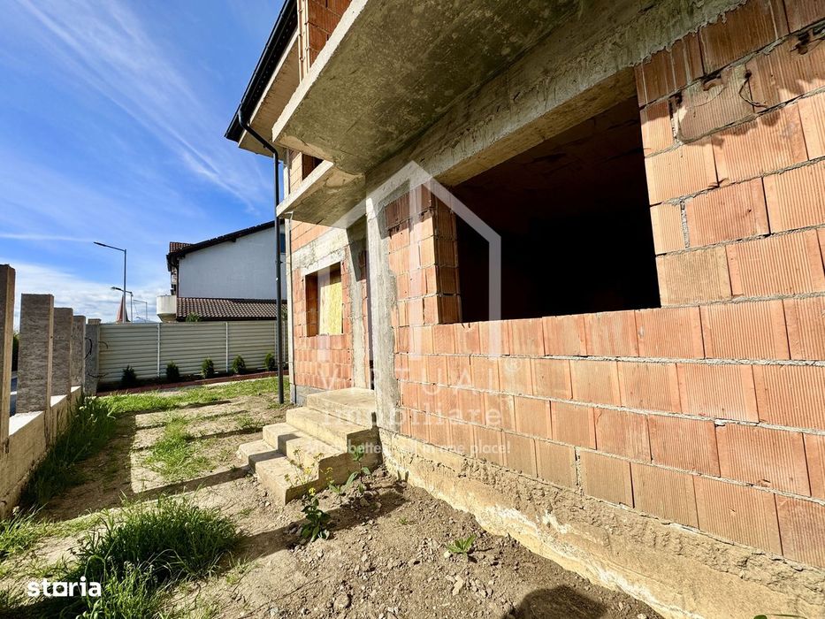 Duplex la rosu cu 4 camere, 117mp utili,  230mp teren, Selimbar
