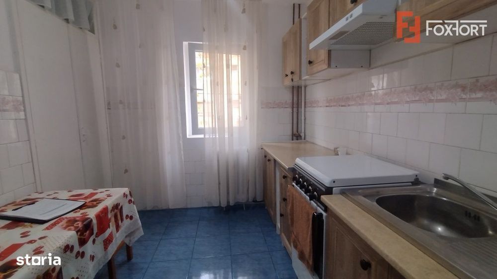 Apartament 3 camere 68 mp, zona Lipovei - Garaj