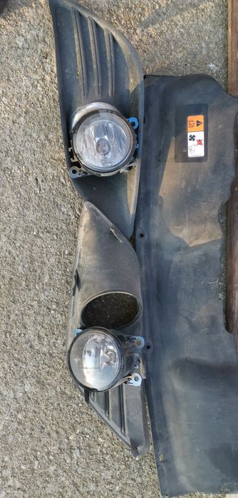 Vând proiectoare Ford Focus 1.6 tdci 2008