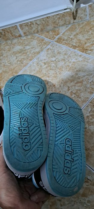 Оригинални маратонки адидас