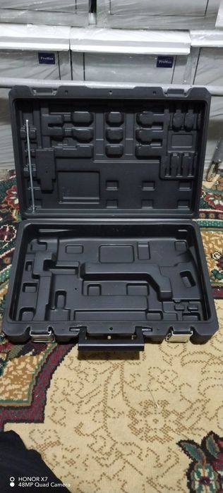 Кейс чемодан Теха сотилади